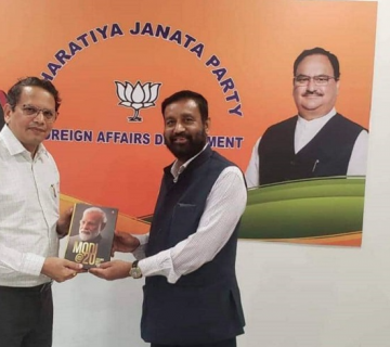 दिल्लीमा विमलेन्द्र निधि र भाजपा विदेश विभाग प्रमुख चौथाइवालेबीच भेटवार्ता 